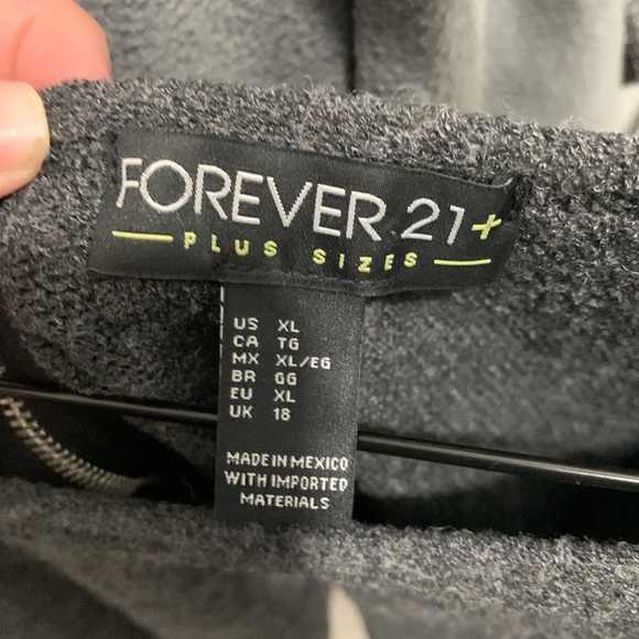 *3 for $15* Gray Top - Picture 4 of 4